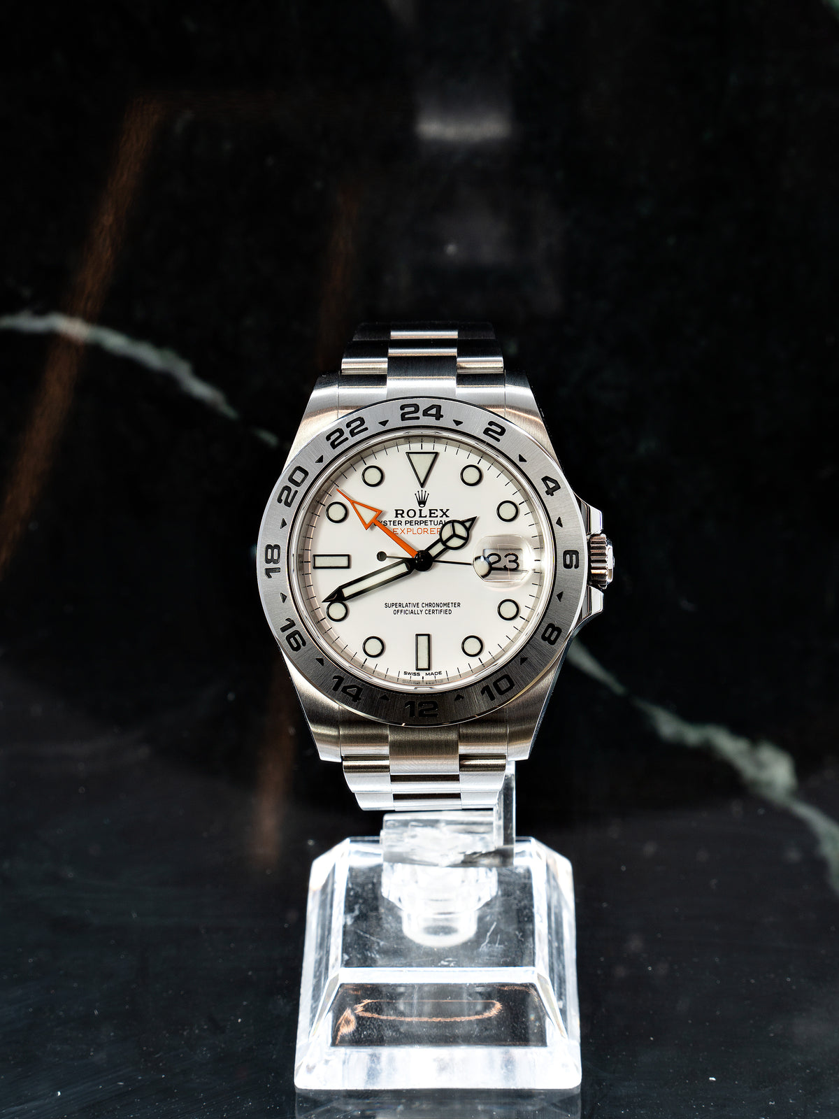 Rolex Explorer II Fundo Branco